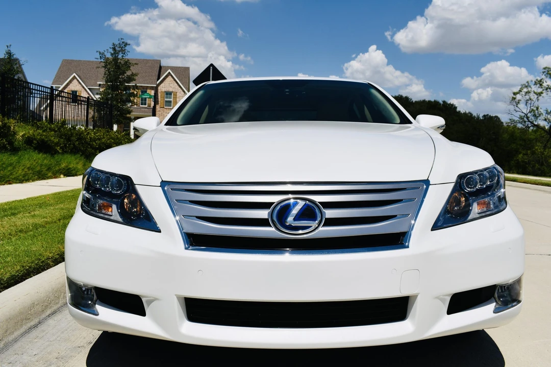 2011 Lexus LS 4th Gen - Image 20 of 31