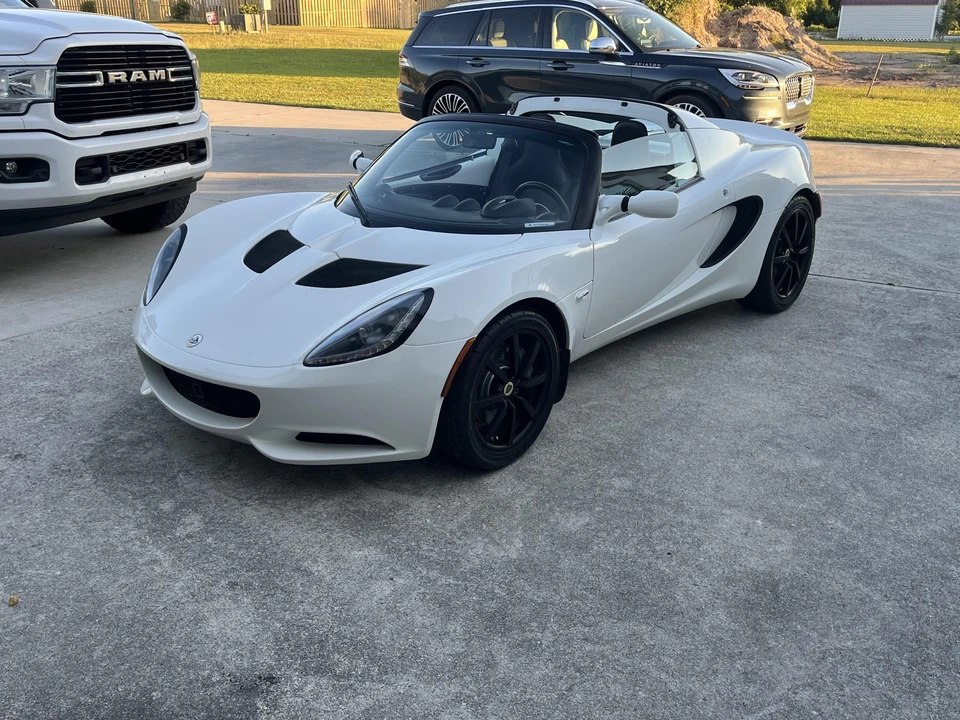 2011 Lotus Elise Series 3 - Image 11 of 31