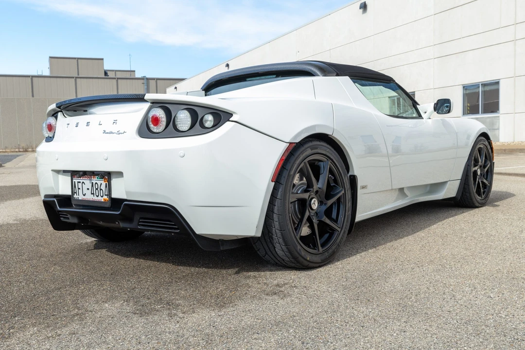 2011 Tesla Roadster - Image 13 of 31