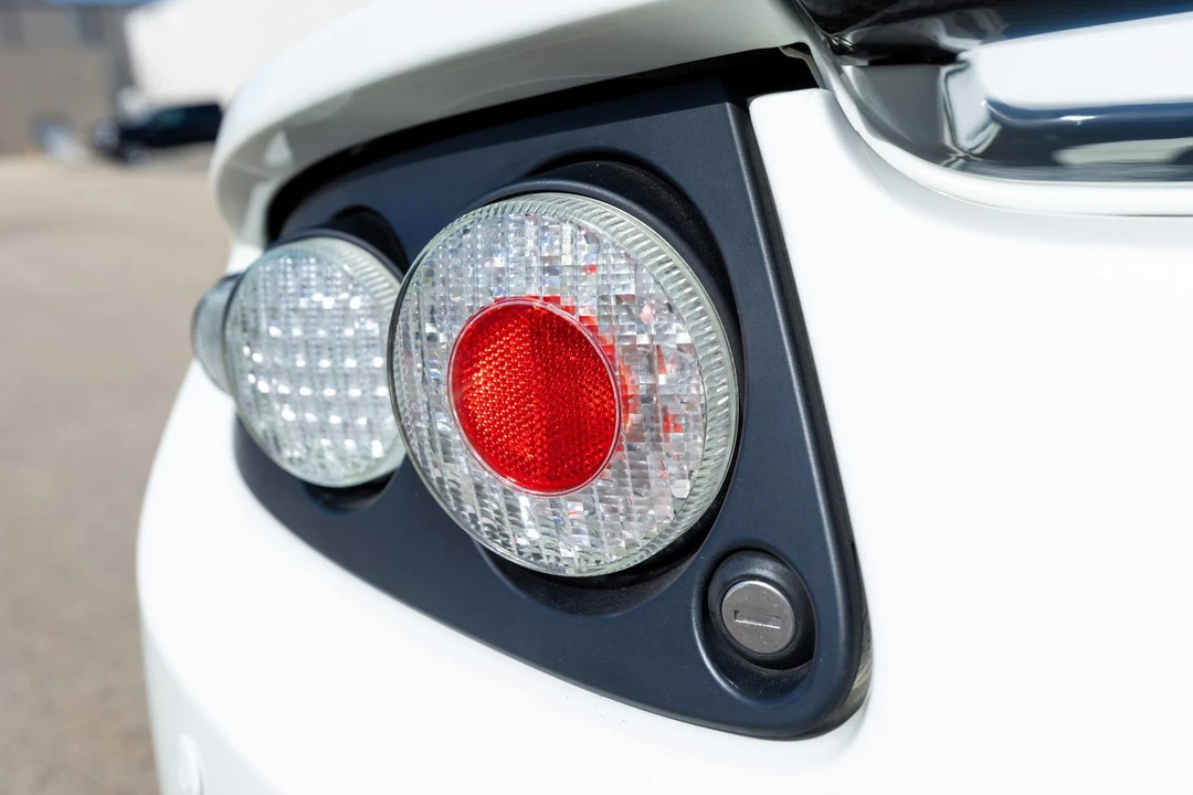 2011 Tesla Roadster - Image 26 of 31