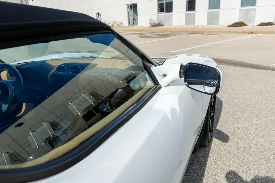 2011 Tesla Roadster - Image 30 of 31