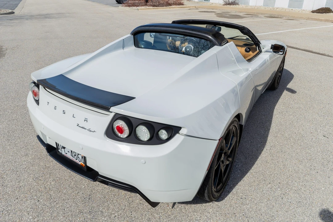 2011 Tesla Roadster - Image 5 of 31