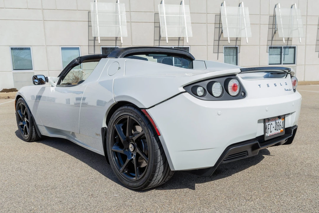 2011 Tesla Roadster - Image 3 of 31