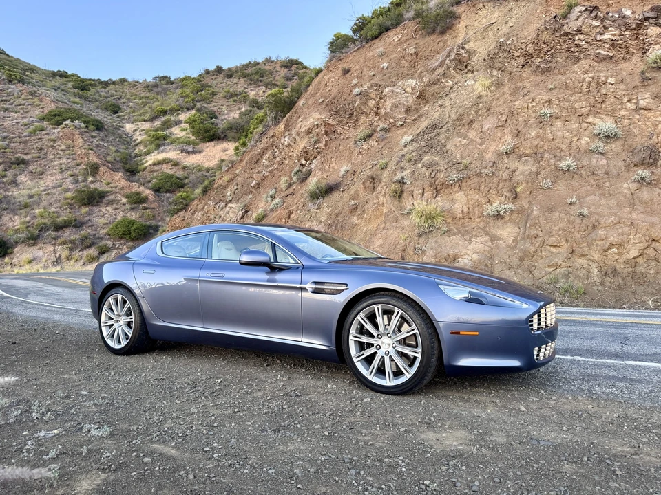 2012 Aston Martin Rapide - Image 28 of 31