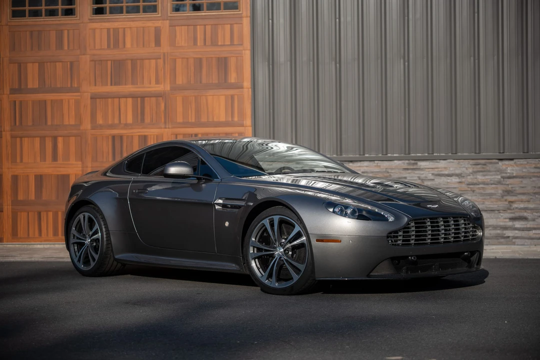 2012 Aston Martin V12 Vantage (2010-2018) - Image 11 of 31