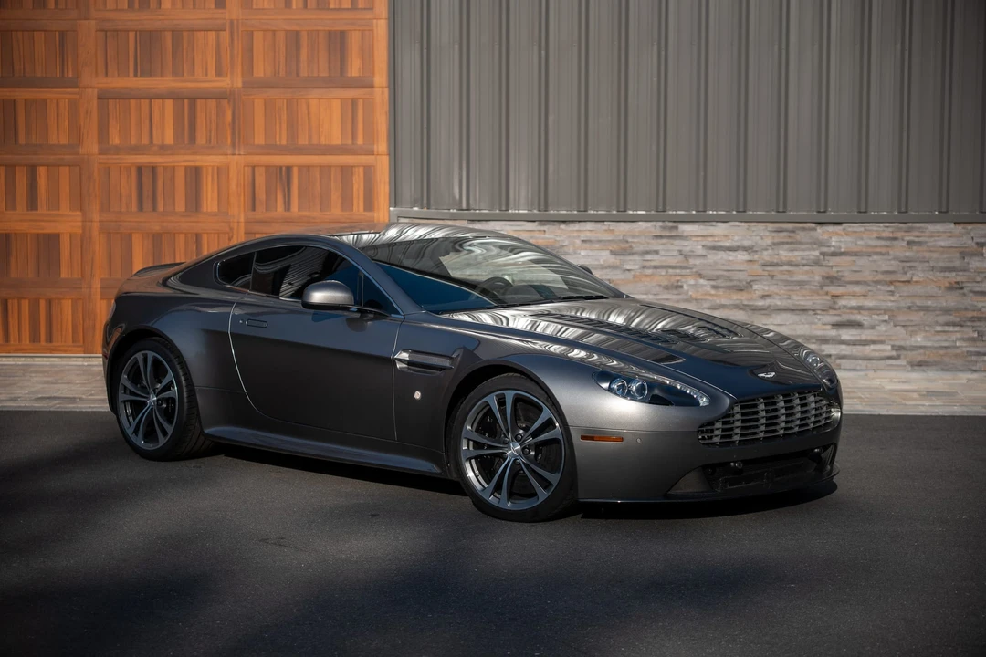 2012 Aston Martin V12 Vantage (2010-2018) - Image 10 of 31