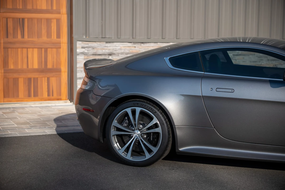 2012 Aston Martin V12 Vantage (2010-2018) - Image 31 of 31