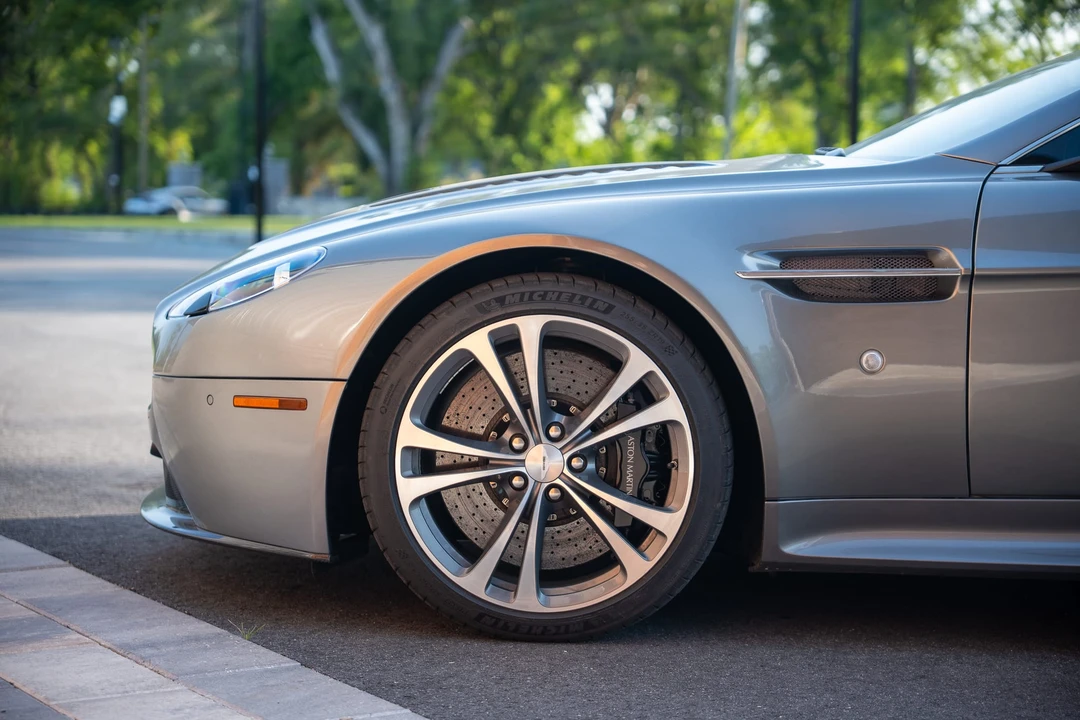 2012 Aston Martin V12 Vantage (2010-2018) - Image 24 of 31