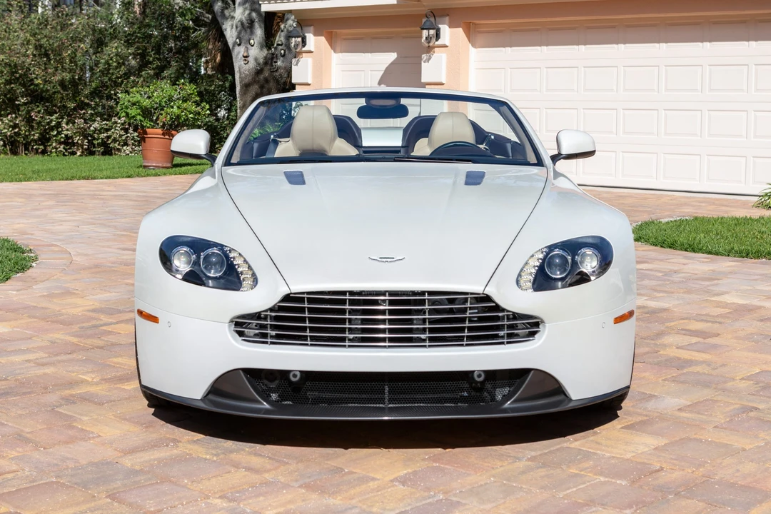 2012 Aston Martin V8 Vantage (2006-2017) - Image 15 of 31