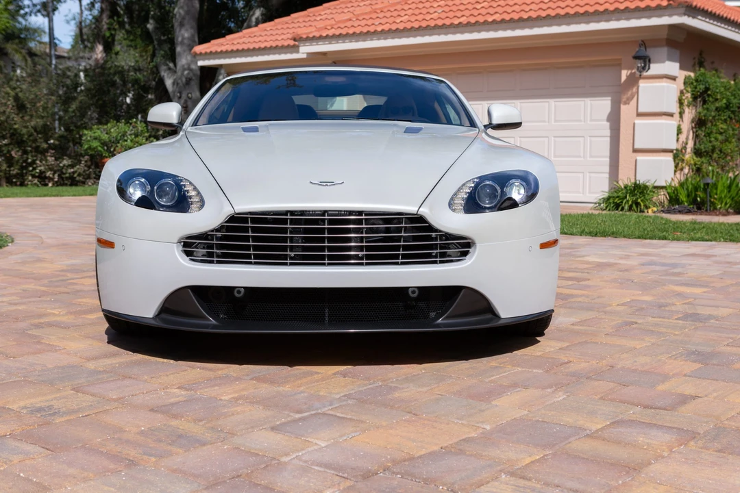 2012 Aston Martin V8 Vantage (2006-2017) - Image 12 of 31