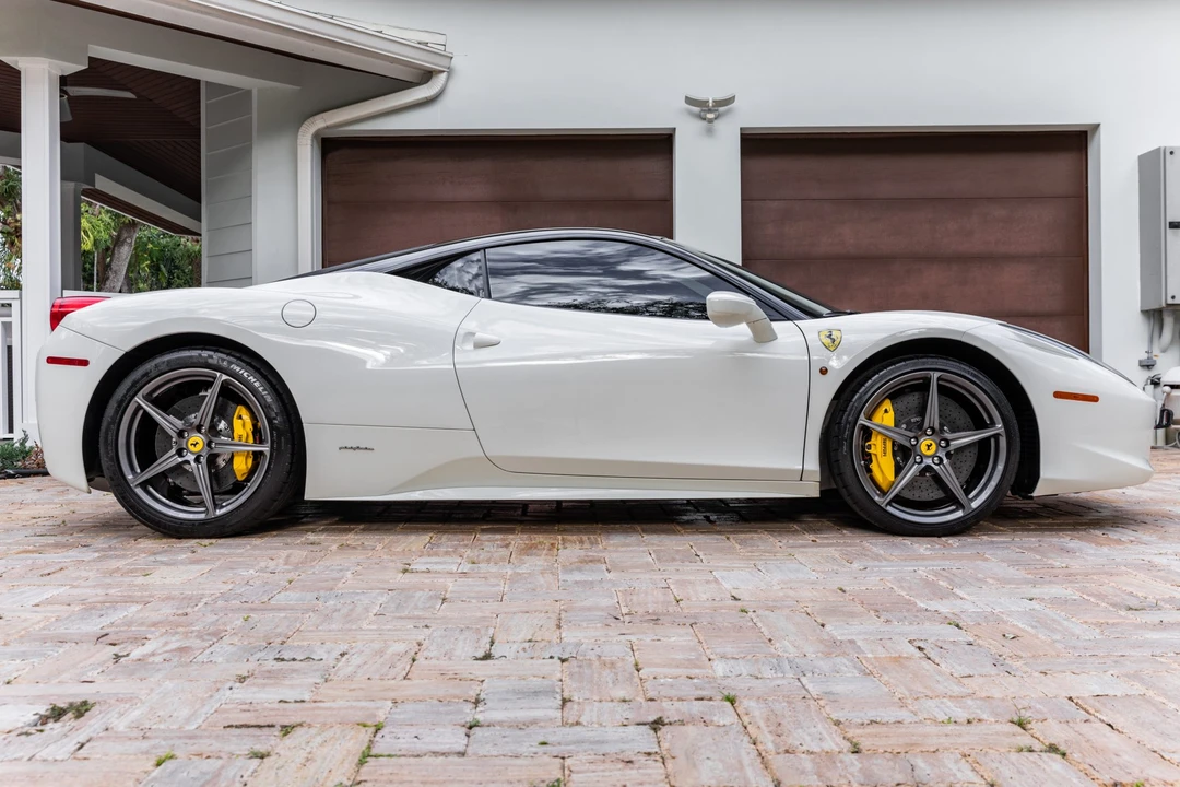 2012 Ferrari 458 Italia - Image 5 of 31