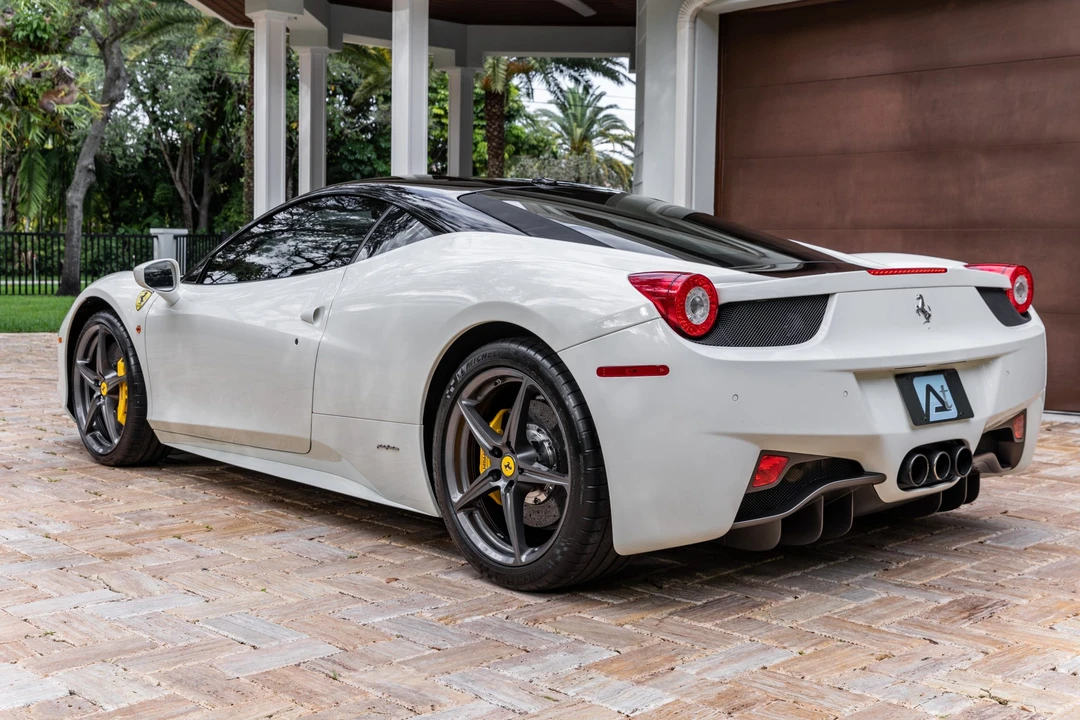 2012 Ferrari 458 Italia - Image 8 of 31