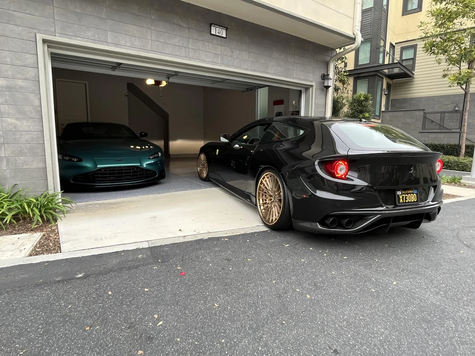 2012 Ferrari FF - Image 16 of 31