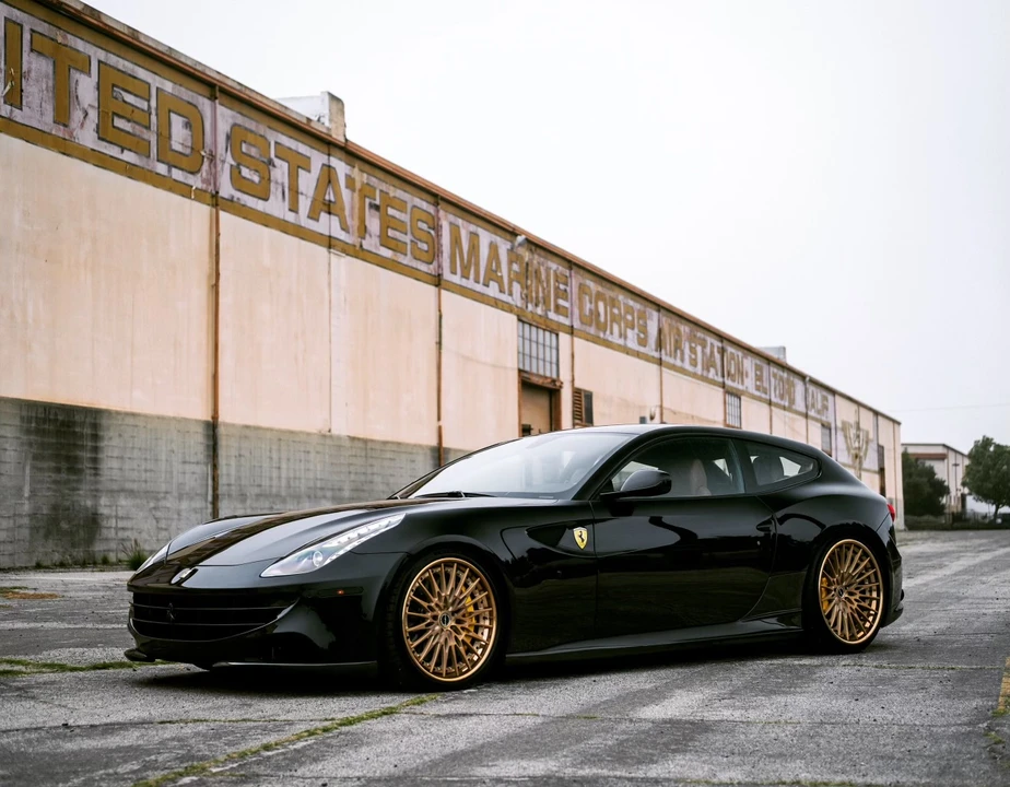 2012 Ferrari FF - Image 2 of 31