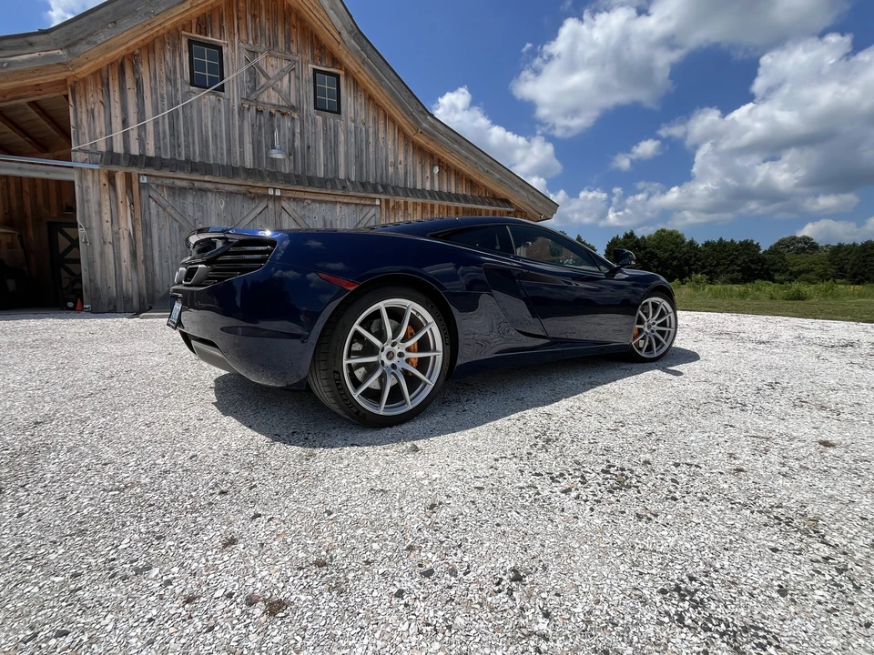 2012 McLaren MP4-12C - Image 11 of 31