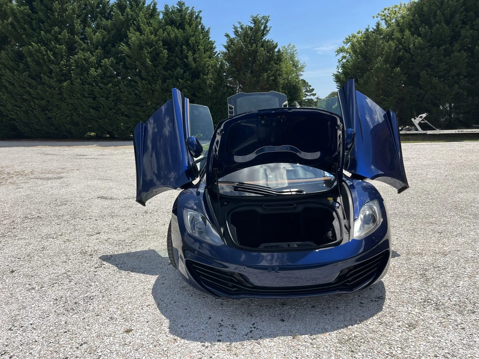 2012 McLaren MP4-12C - Image 30 of 31