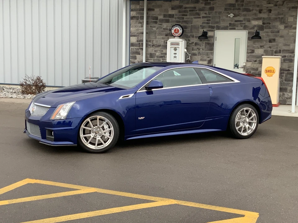 2013 Cadillac CTS-V 2nd Gen - Image 2 of 31