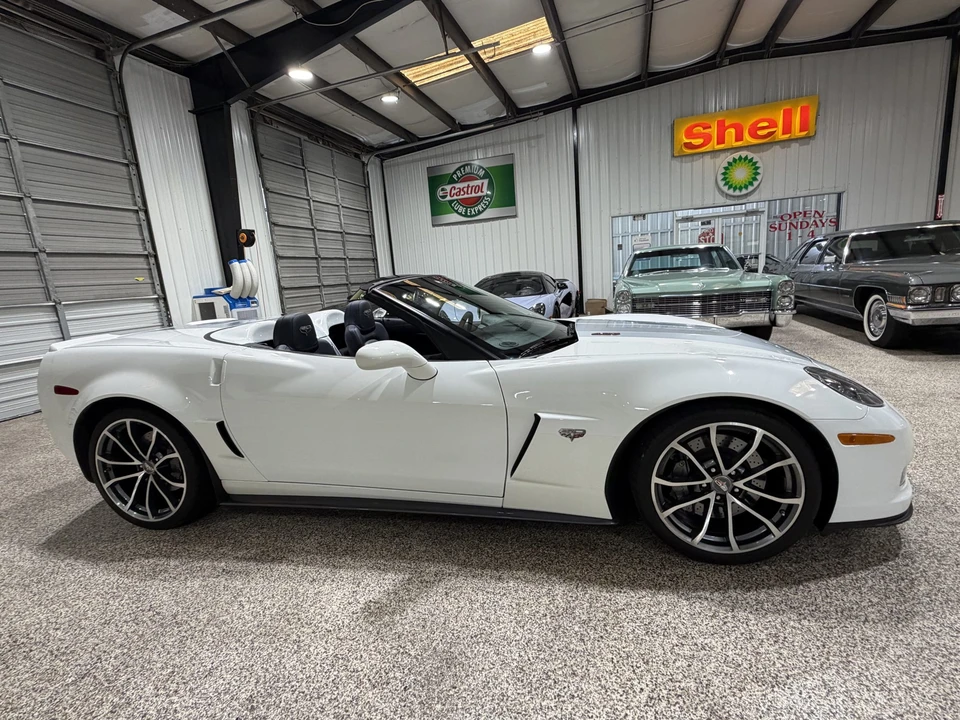 2013 Chevrolet Corvette C6 - Image 12 of 31