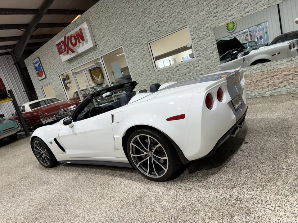 2013 Chevrolet Corvette C6 - Image 16 of 31