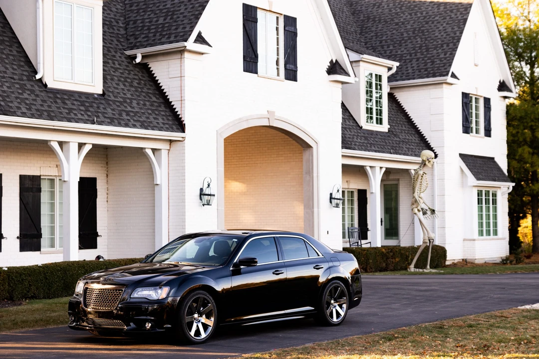 2013 Chrysler 300 (2005-2023) - Image 5 of 31