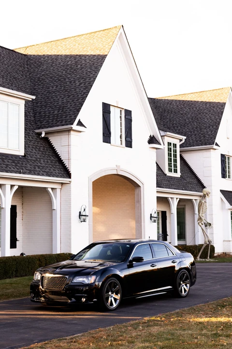 2013 Chrysler 300 (2005-2023) - Image 2 of 31