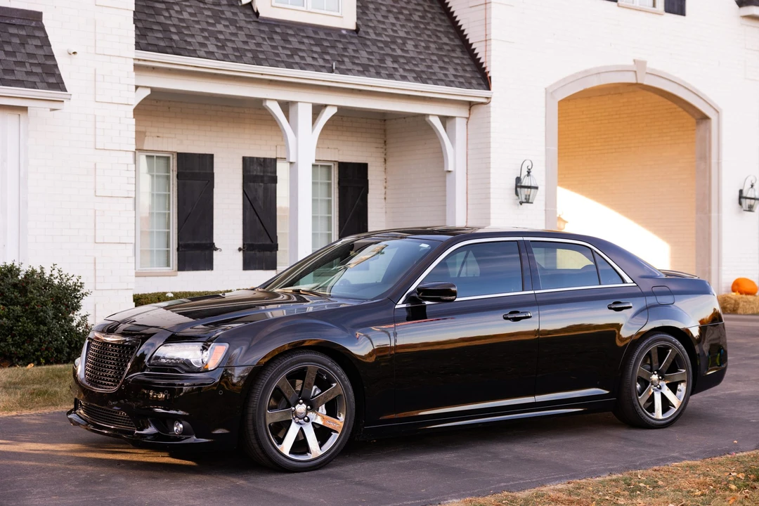 2013 Chrysler 300 (2005-2023) - Image 6 of 31