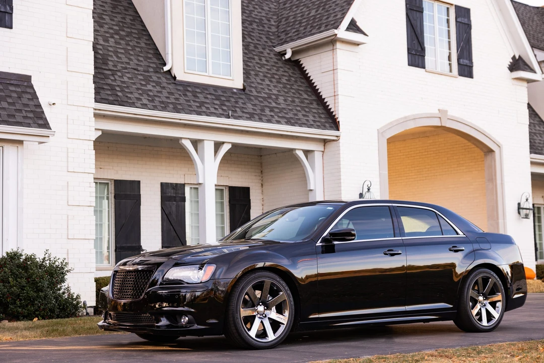 2013 Chrysler 300 (2005-2023) - Image 9 of 31