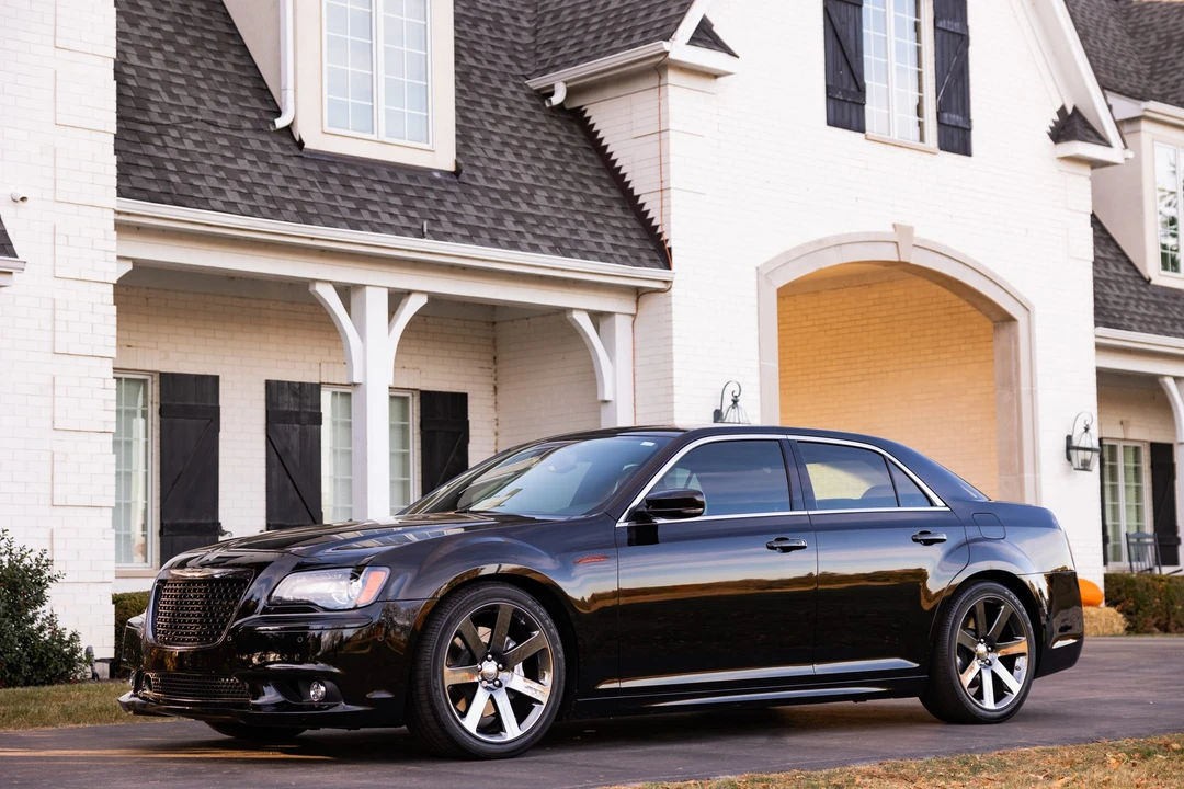 2013 Chrysler 300 (2005-2023) - Image 8 of 31