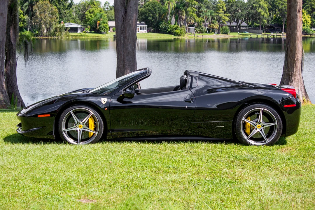 2013 Ferrari 458 Spider - Image 9 of 31