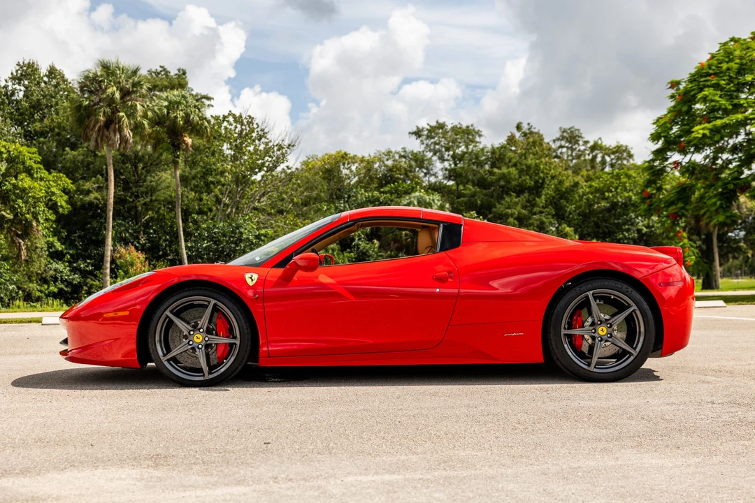 2013 Ferrari 458 Spider - Image 11 of 31