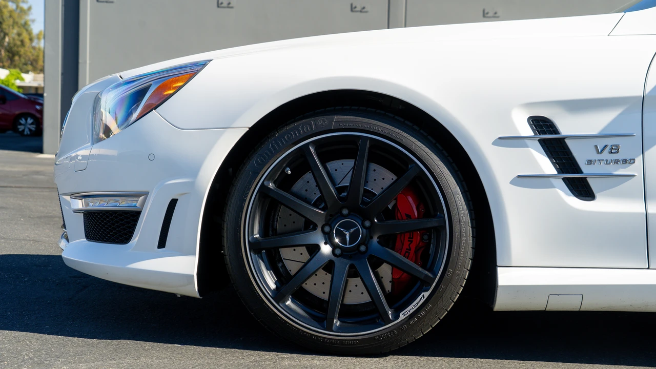 2013 Mercedes-Benz R231 SL 63 & SL 65 AMG - Image 27 of 31