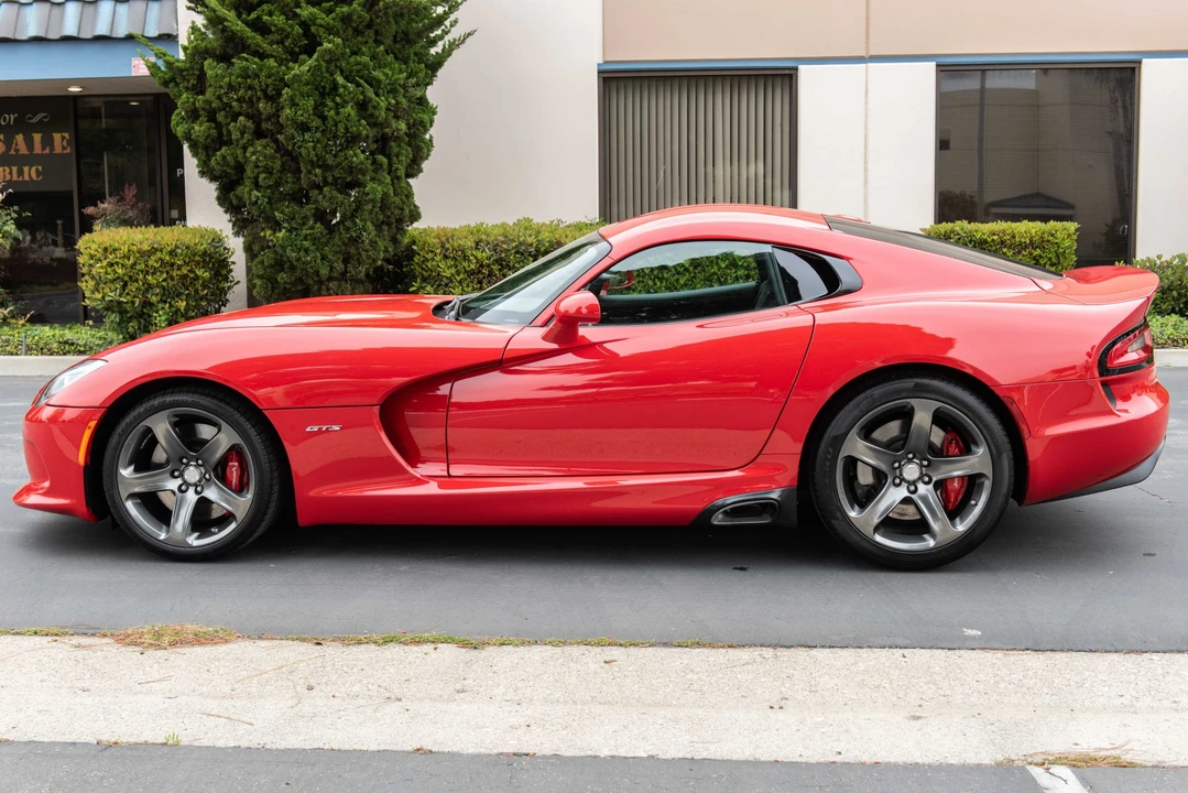2013 Dodge Viper 5th Gen - Image 10 of 31