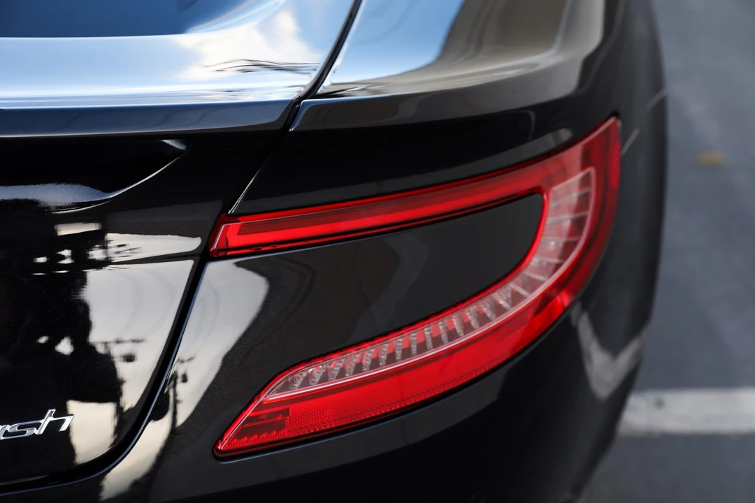 2014 Aston Martin Vanquish 2nd Gen - Image 28 of 31