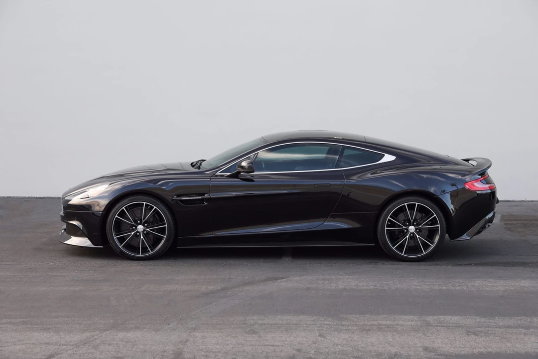 2014 Aston Martin Vanquish 2nd Gen - Image 10 of 31