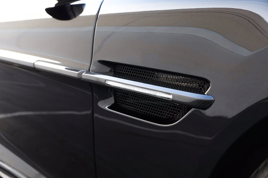 2014 Aston Martin Vanquish 2nd Gen - Image 24 of 31