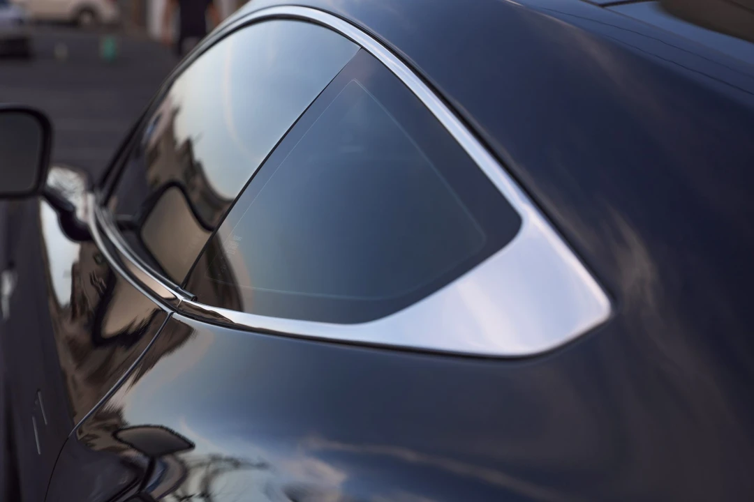 2014 Aston Martin Vanquish 2nd Gen - Image 25 of 31