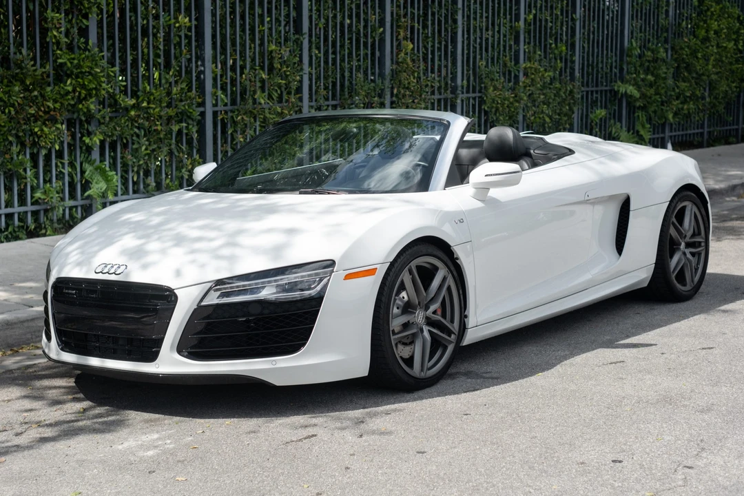 2014 Audi 42 R8 - Image 2 of 31