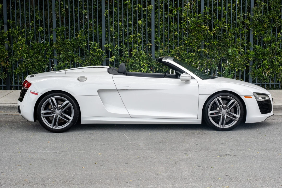 2014 Audi 42 R8 - Image 5 of 31