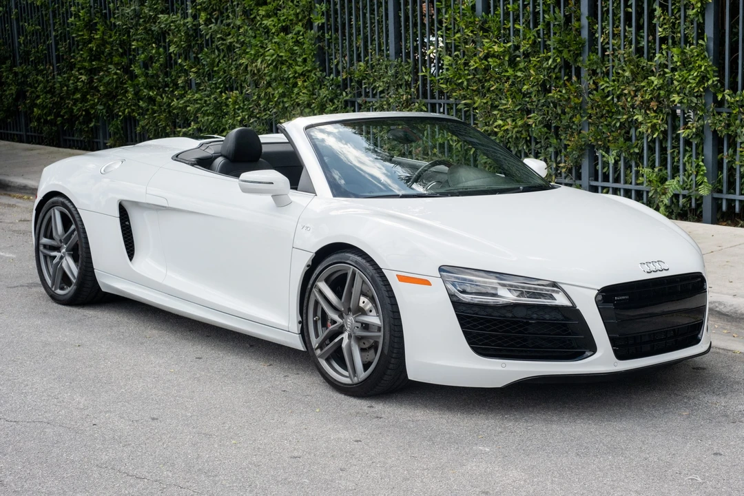 2014 Audi 42 R8 - Image 4 of 31
