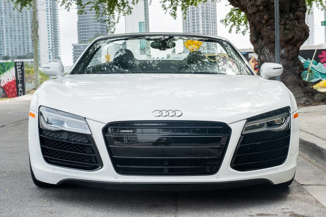2014 Audi 42 R8 - Image 10 of 31
