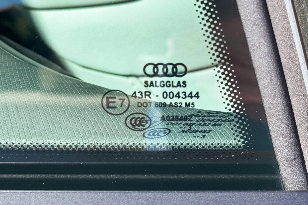 2014 Audi 42 R8 - Image 28 of 31
