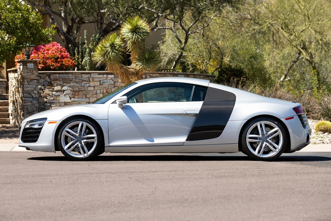 2014 Audi 42 R8 - Image 9 of 31