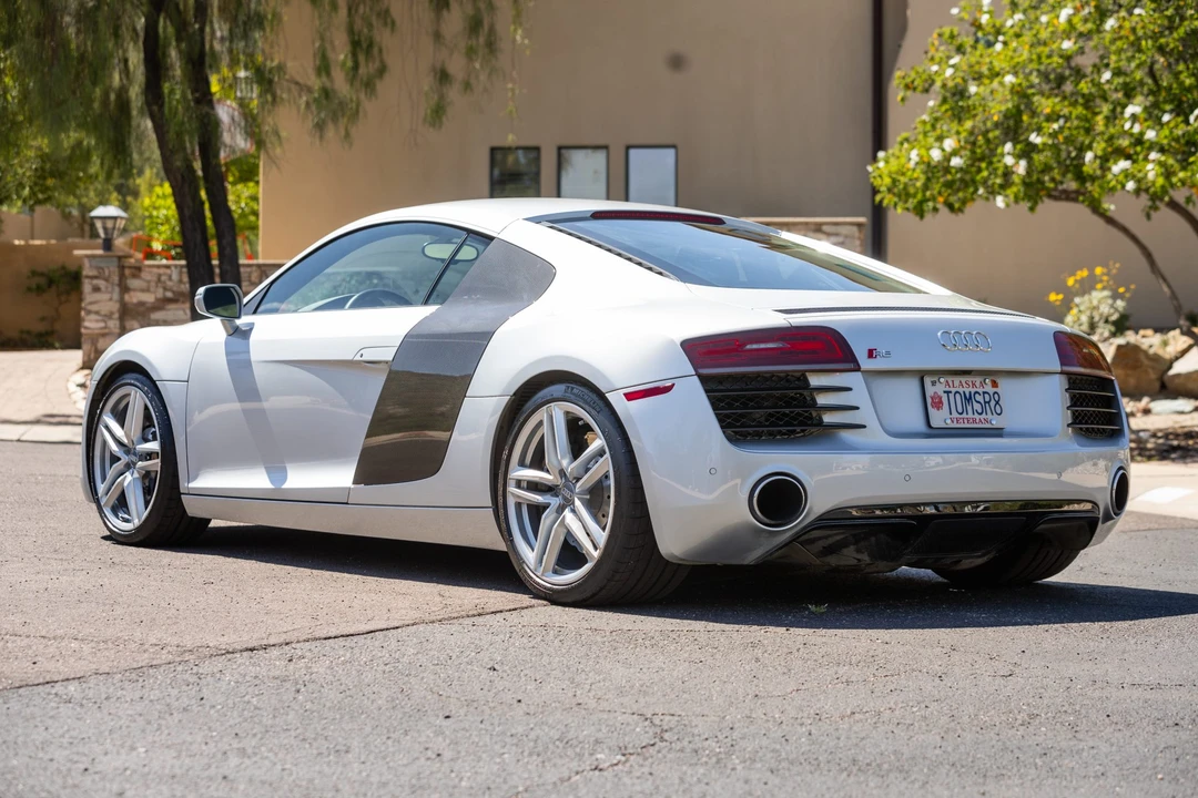 2014 Audi 42 R8 - Image 8 of 31