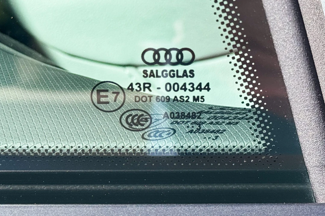 2014 Audi 42 R8 - Image 29 of 31