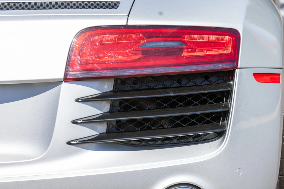 2014 Audi 42 R8 - Image 13 of 31