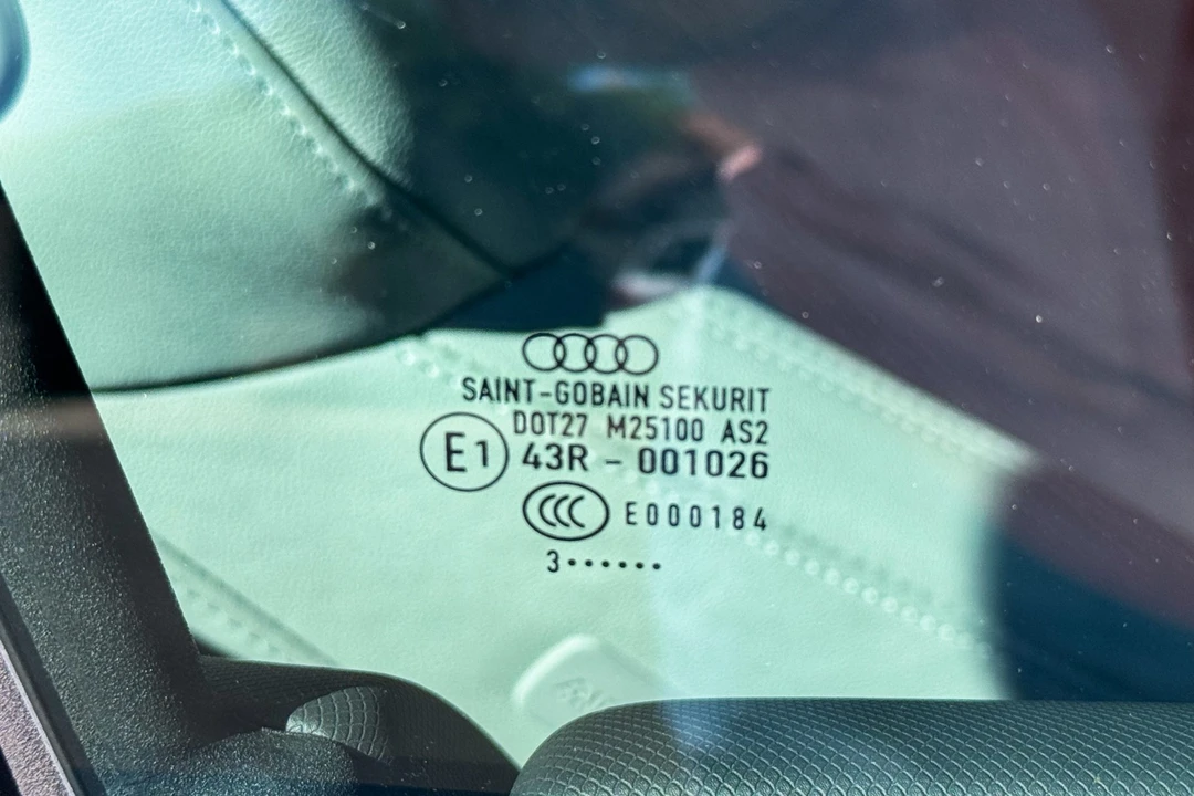 2014 Audi 42 R8 - Image 30 of 31