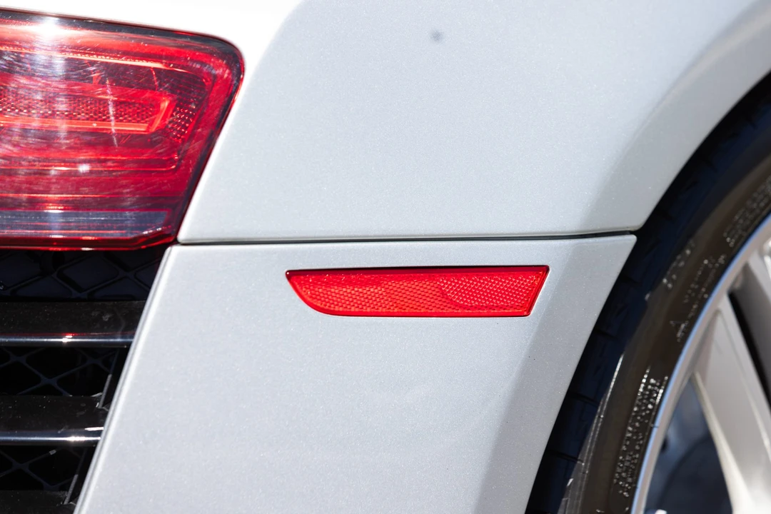 2014 Audi 42 R8 - Image 17 of 31