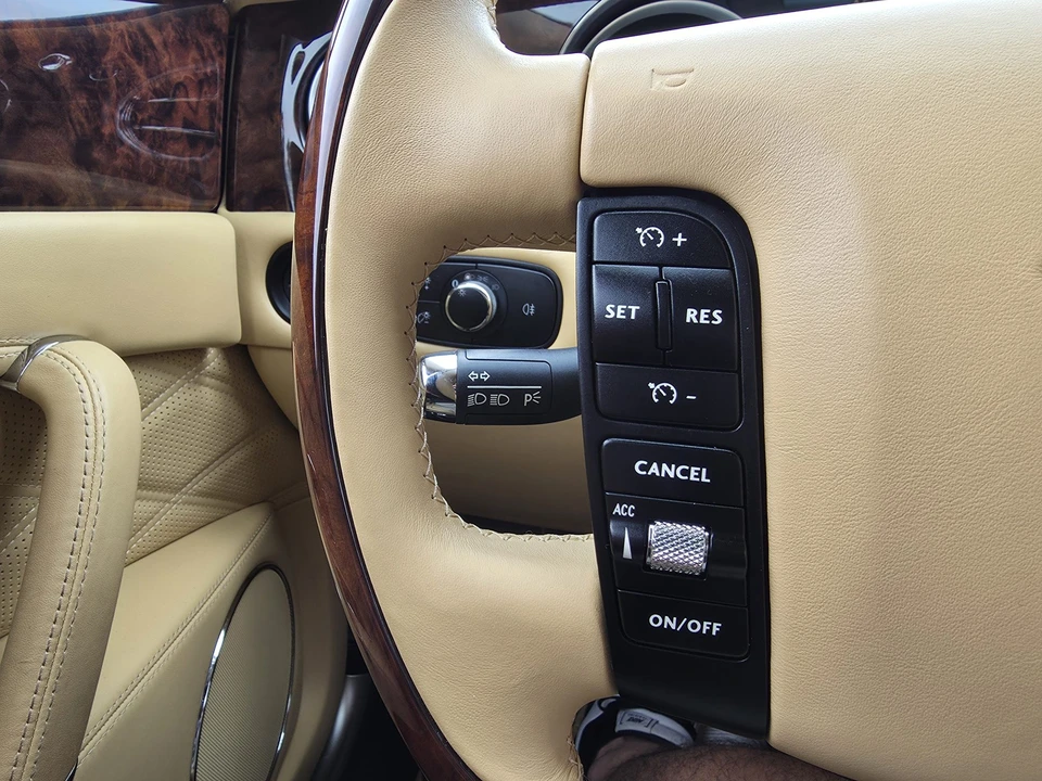2014 Bentley Continental Flying Spur - Image 25 of 31