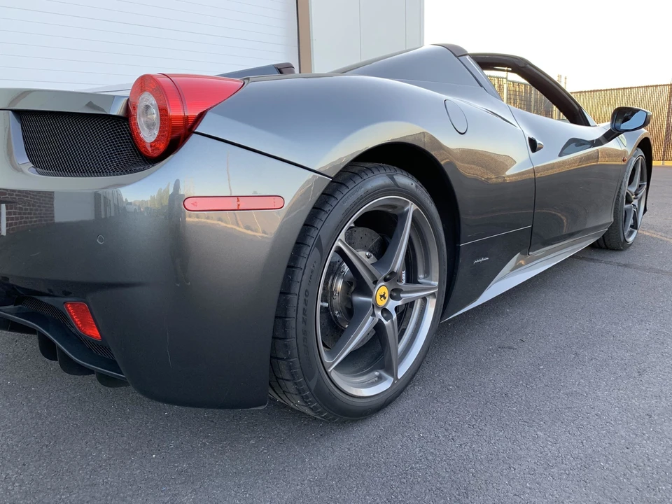 2014 Ferrari 458 Spider - Image 10 of 31