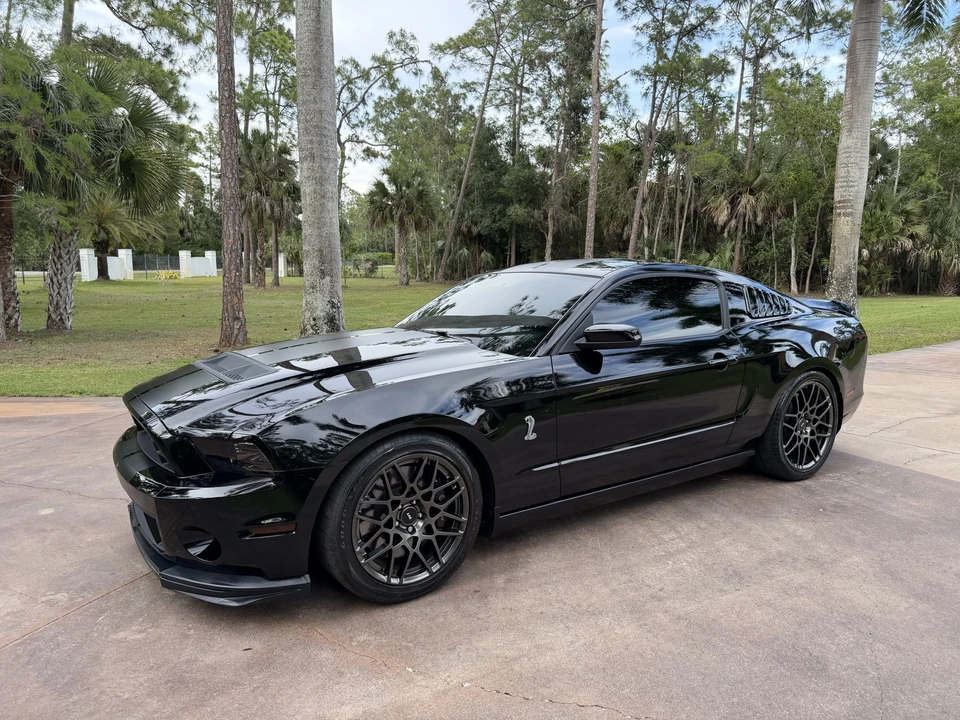 2014 Ford S197 II Shelby Mustang GT500 - Image 2 of 31